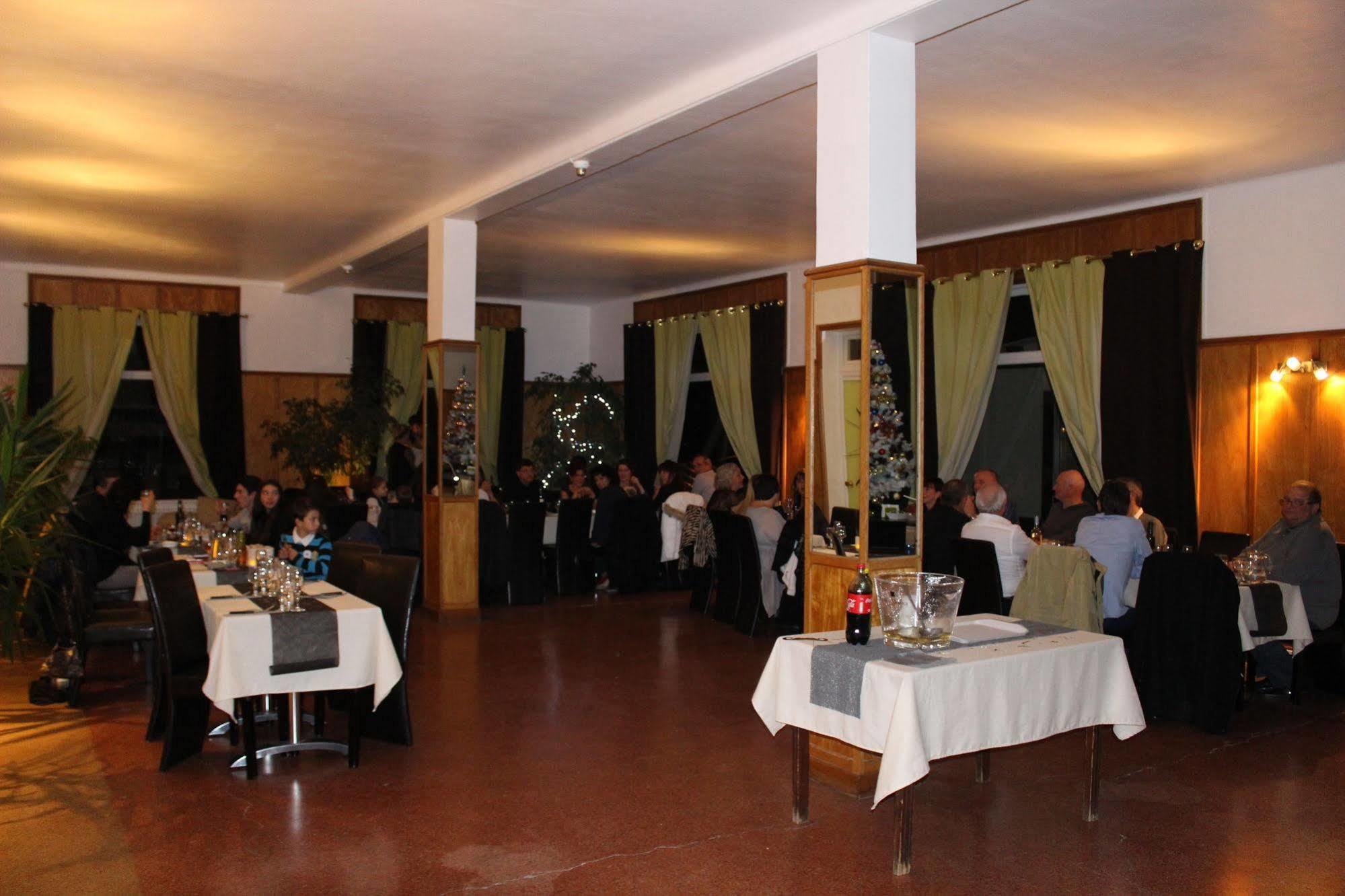Hotel Le Connetable Saint-Bonnet-en-Champsaur Buitenkant foto